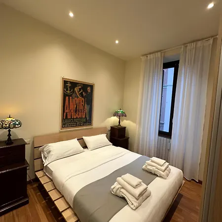 First Moon-emme Loft Apartment